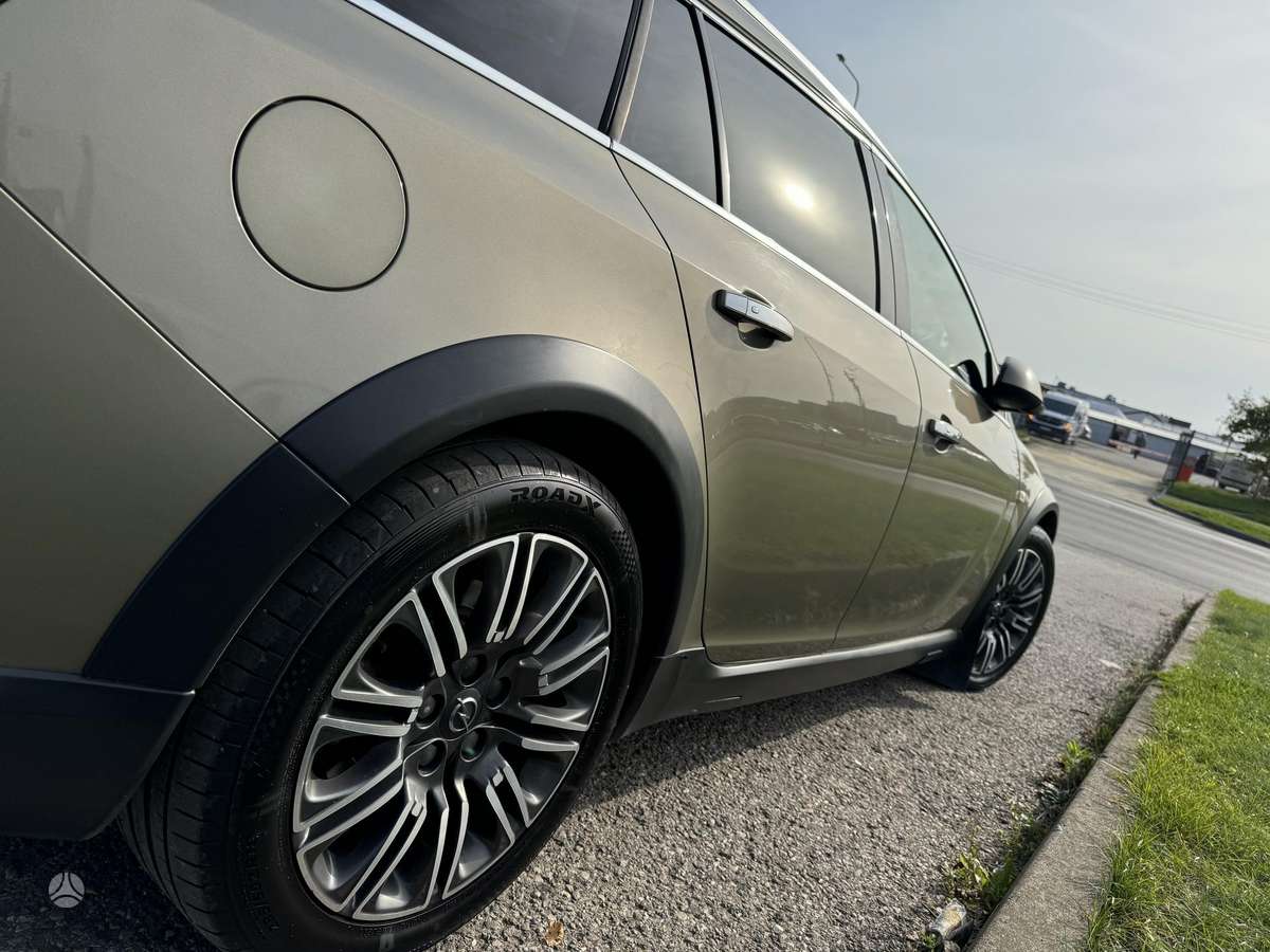 Opel Insignia, 2.0 l., universalas