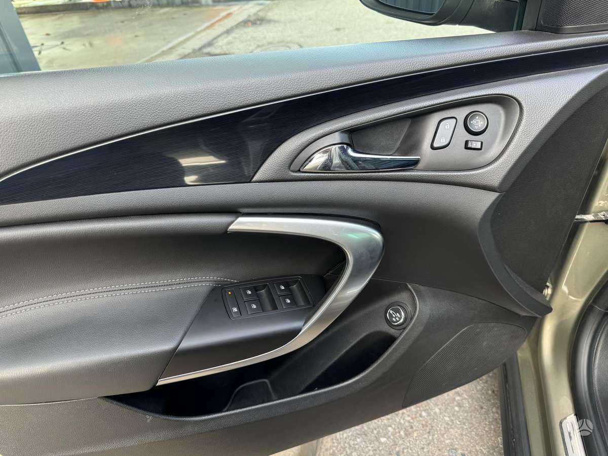 Opel Insignia, 2.0 l., universalas