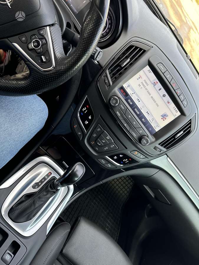 Opel Insignia, 2.0 l., universalas