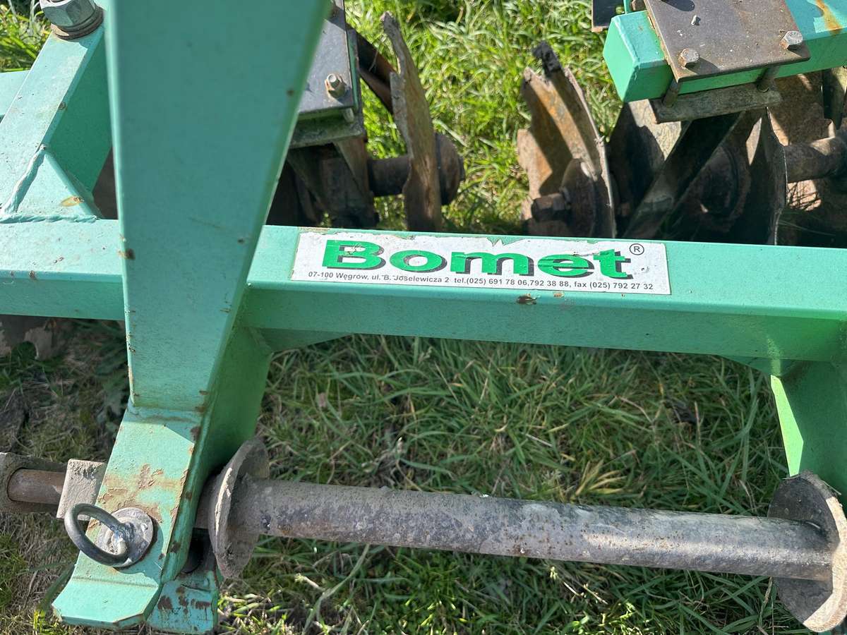 Bomet Lekštinis skutikas, žemės dirbimo / ruošimo technika
