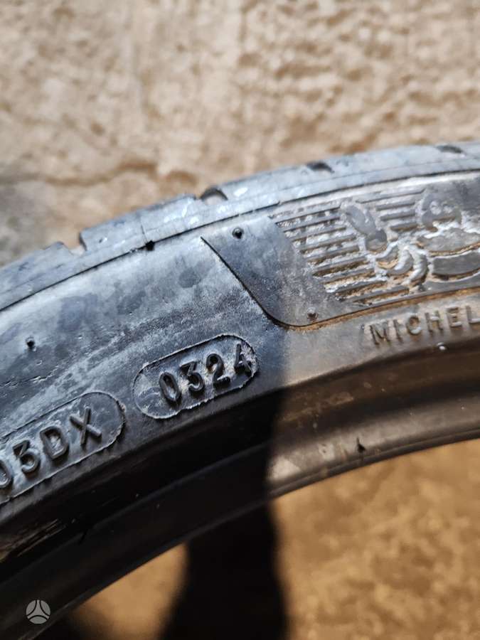 Michelin, summer 245/40 R19