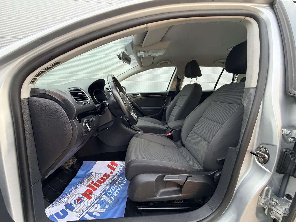 Volkswagen Golf, 1.2 l., Хэтчбек