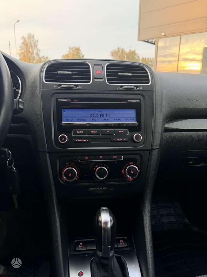Volkswagen Golf, 1.2 l., Хэтчбек