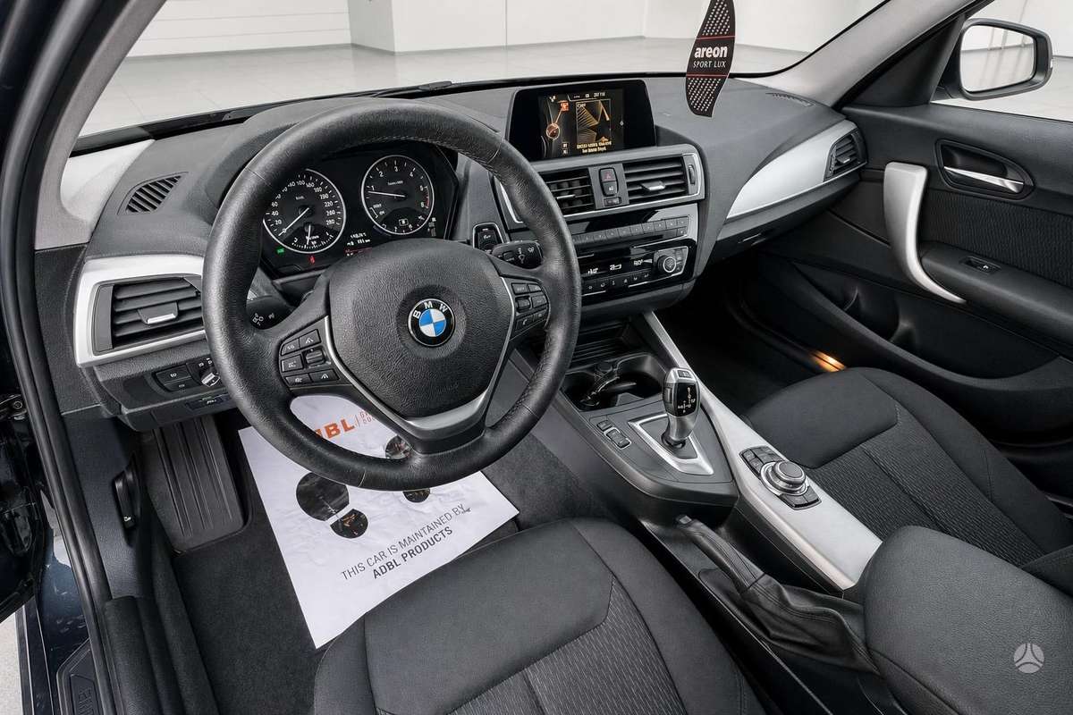 BMW 120, 2.0 l., hatchback