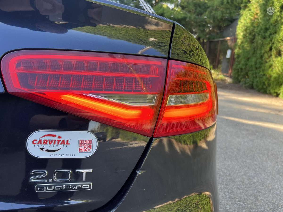 Audi A4, 2.0 l., Седан