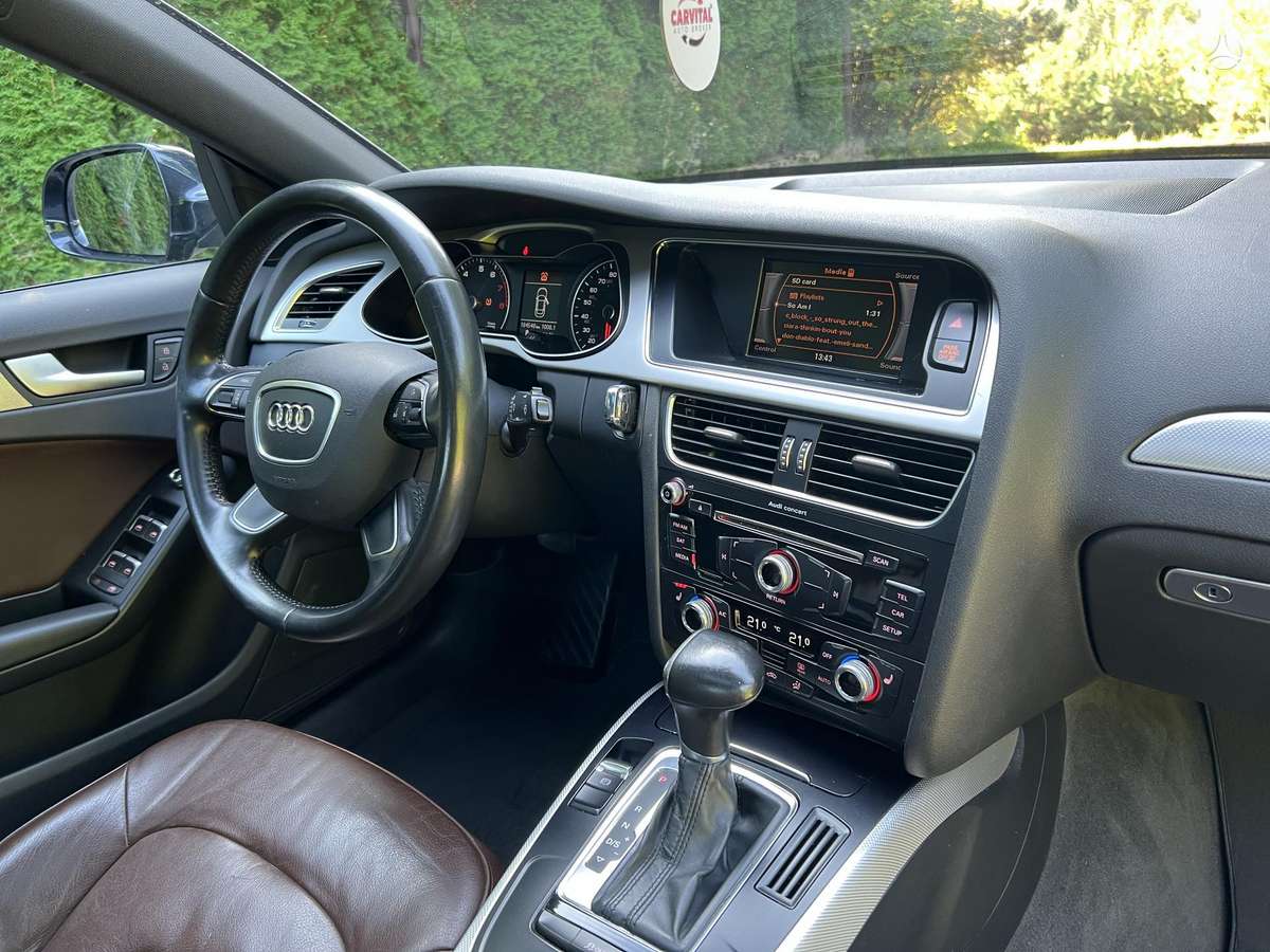 Audi A4, 2.0 l., saloon / sedan