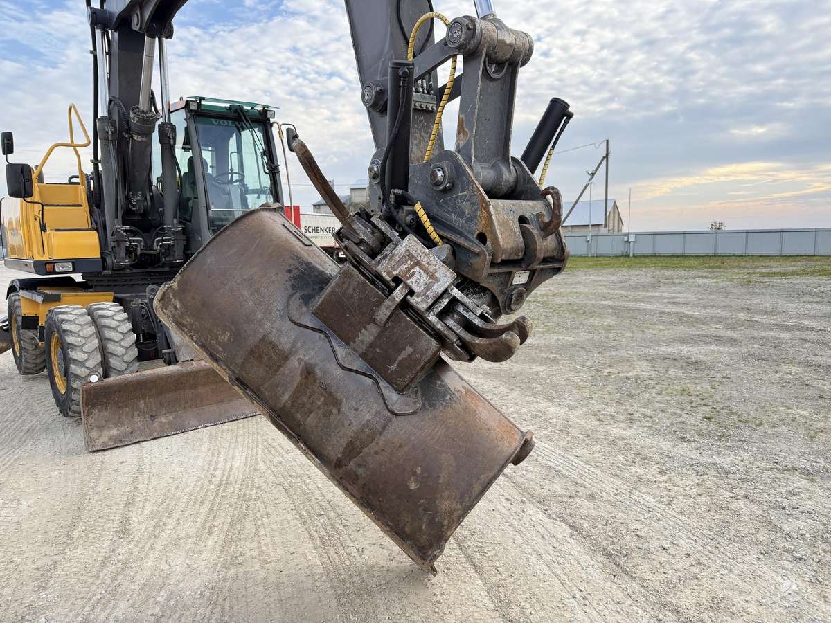 Volvo EW 180 C , ROTO + Grapple, ekskavatoriai