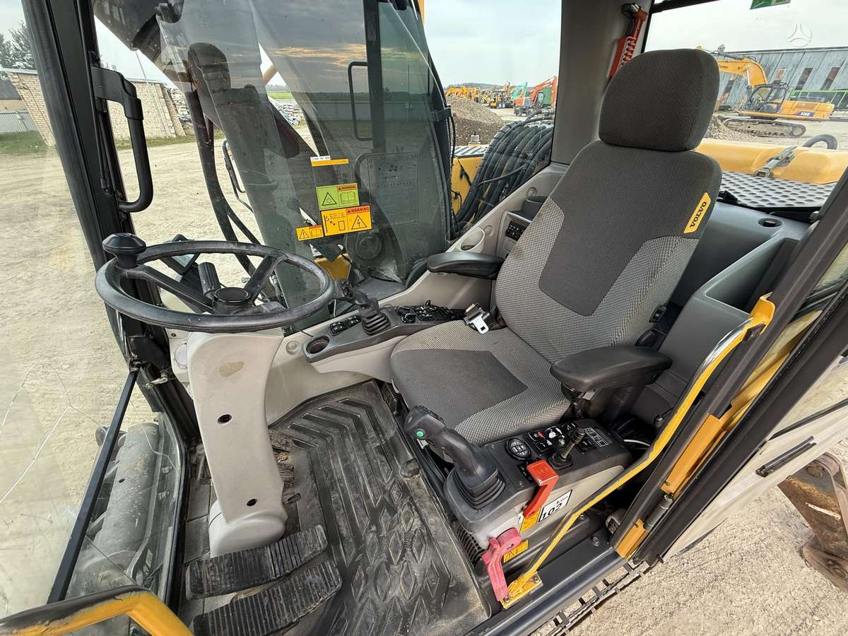 Volvo EW 180 C , ROTO + Grapple, ekskavatoriai