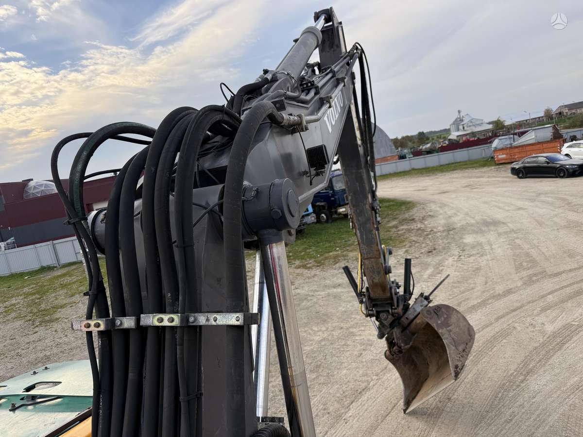 Volvo EW 180 C , ROTO + Grapple, экскаваторы