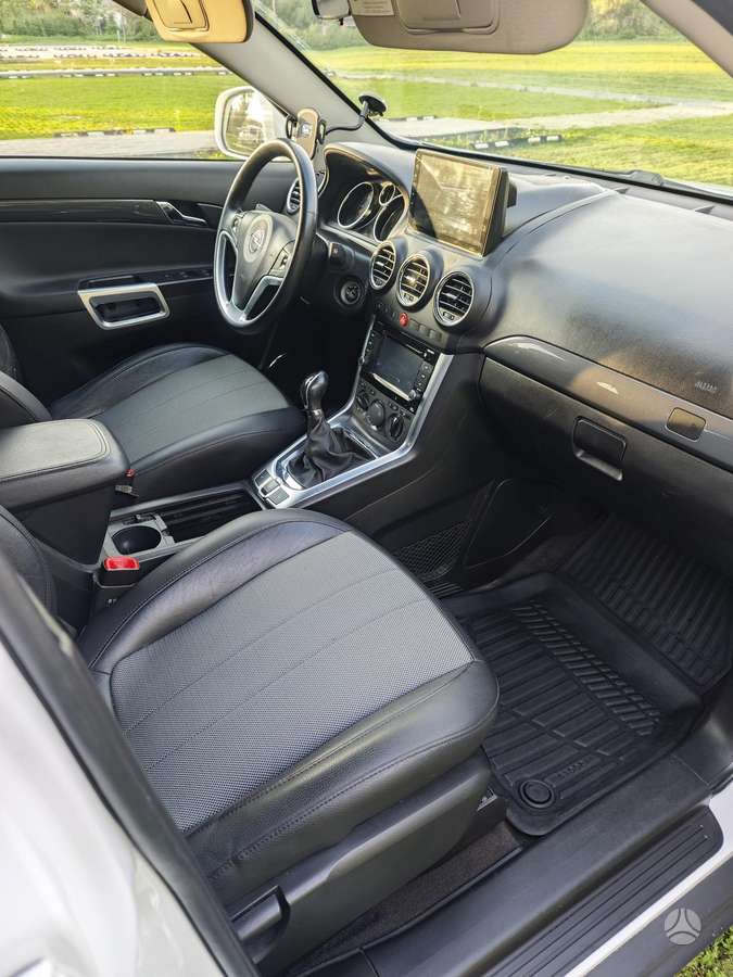Opel Antara, 2.2 l., Внедорожник / Кроссовер