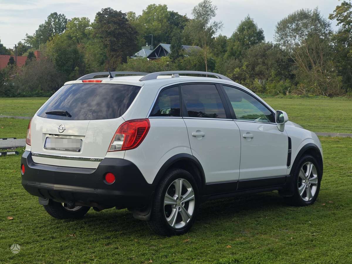 Opel Antara, 2.2 l., Внедорожник / Кроссовер