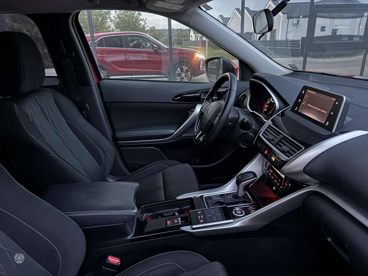 Mitsubishi Eclipse Cross, 1.5 l., Внедорожник / Кроссовер