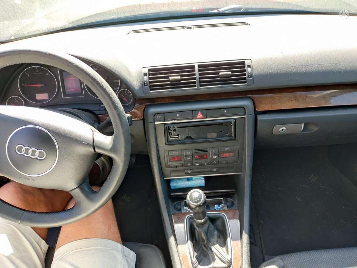 Audi A4, 1.9 l., Седан
