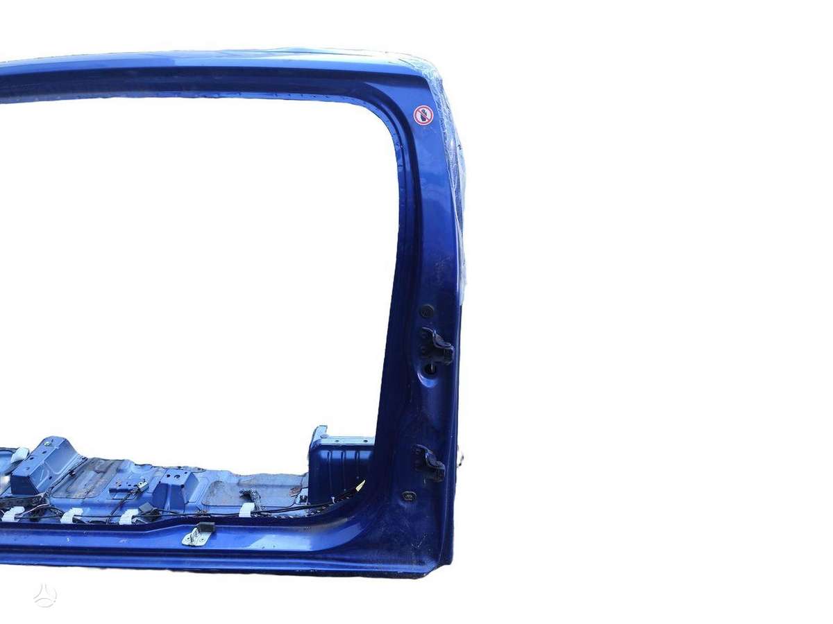 Isuzu D-Max hood (front, rear)