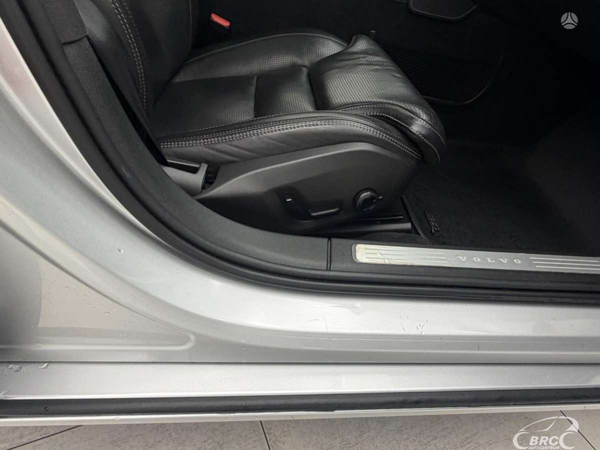 Volvo S90, 2.0 l., Седан