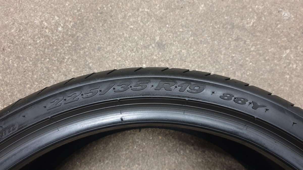Pirelli PZero TM apie 7mm, summer 225/35 R19
