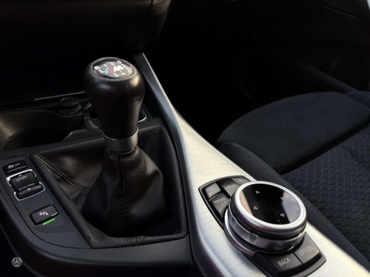 BMW 120, 2.0 l., hatchback