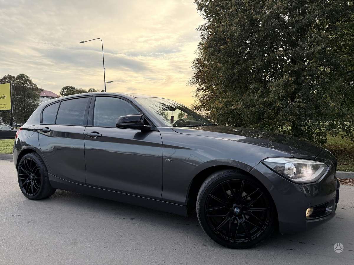 BMW 120, 2.0 l., hatchback