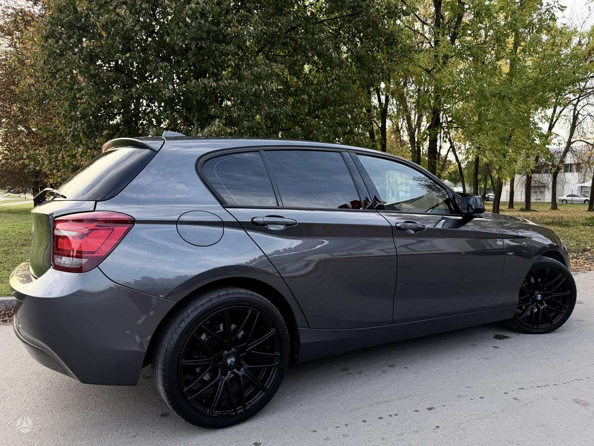 BMW 120, 2.0 l., hatchback
