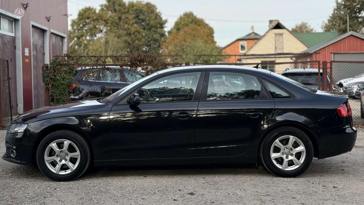 Audi A4, 2.0 l., Седан