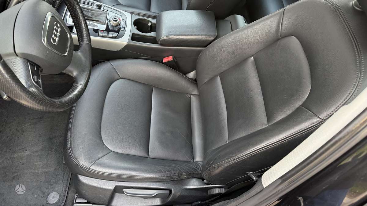 Audi A4, 2.0 l., Седан