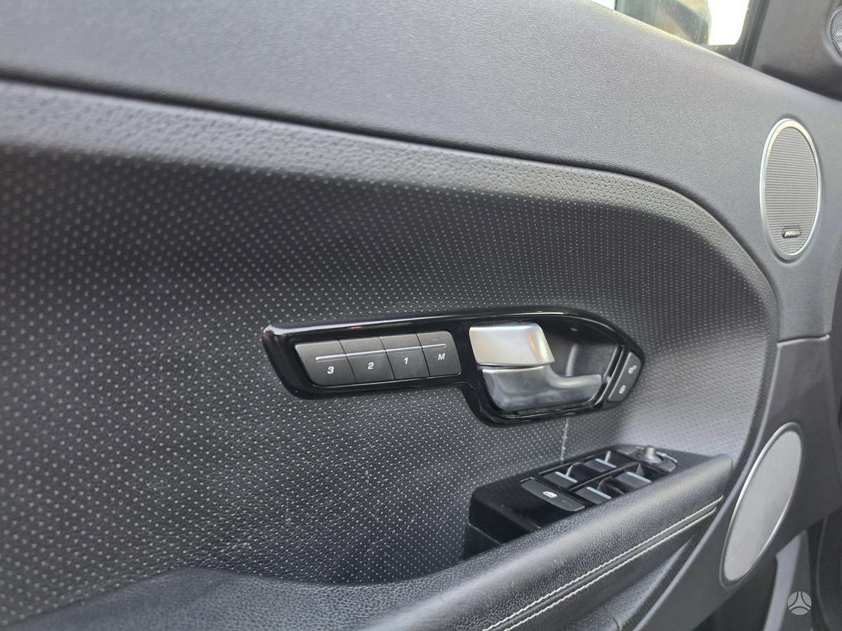 Land Rover Evoque, 2.2 l., off-road / crossover