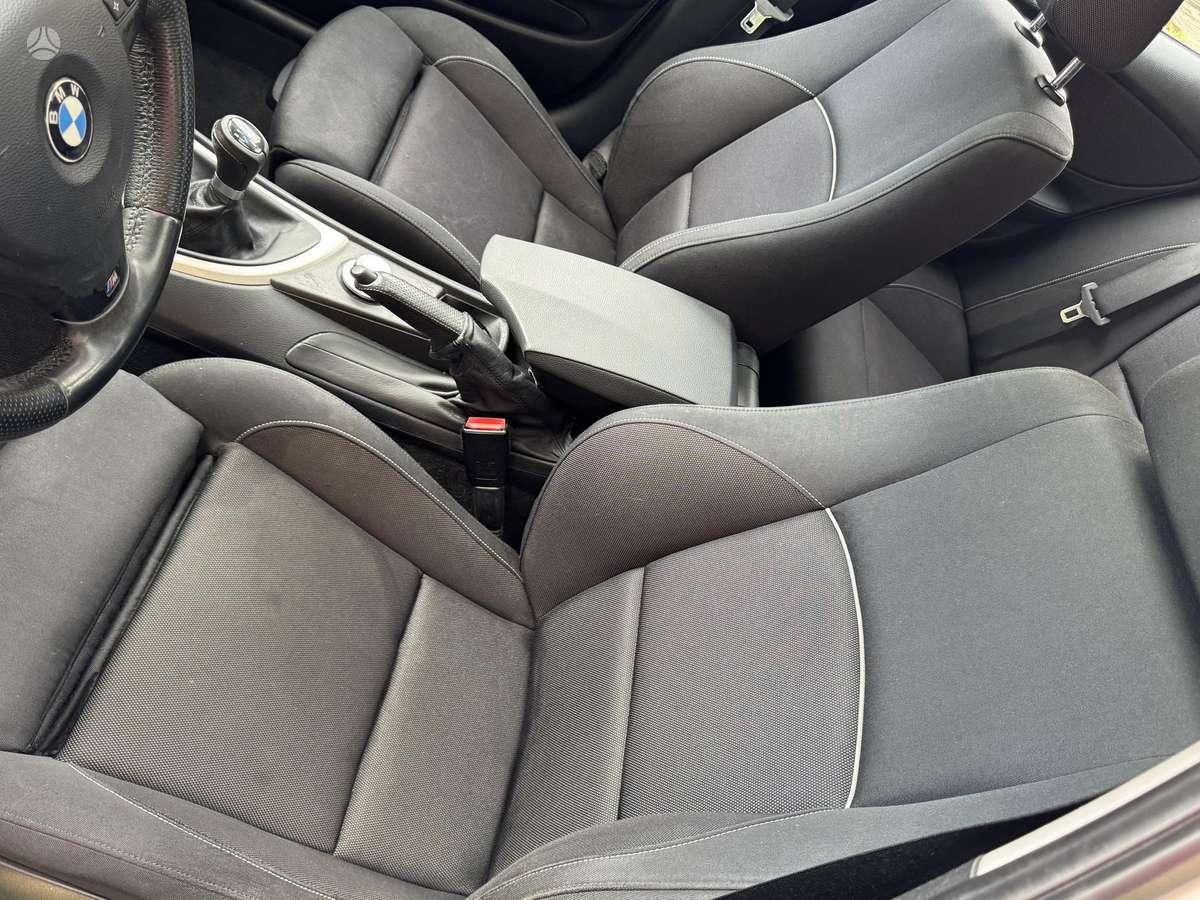 BMW 118, 2.0 l., hatchback