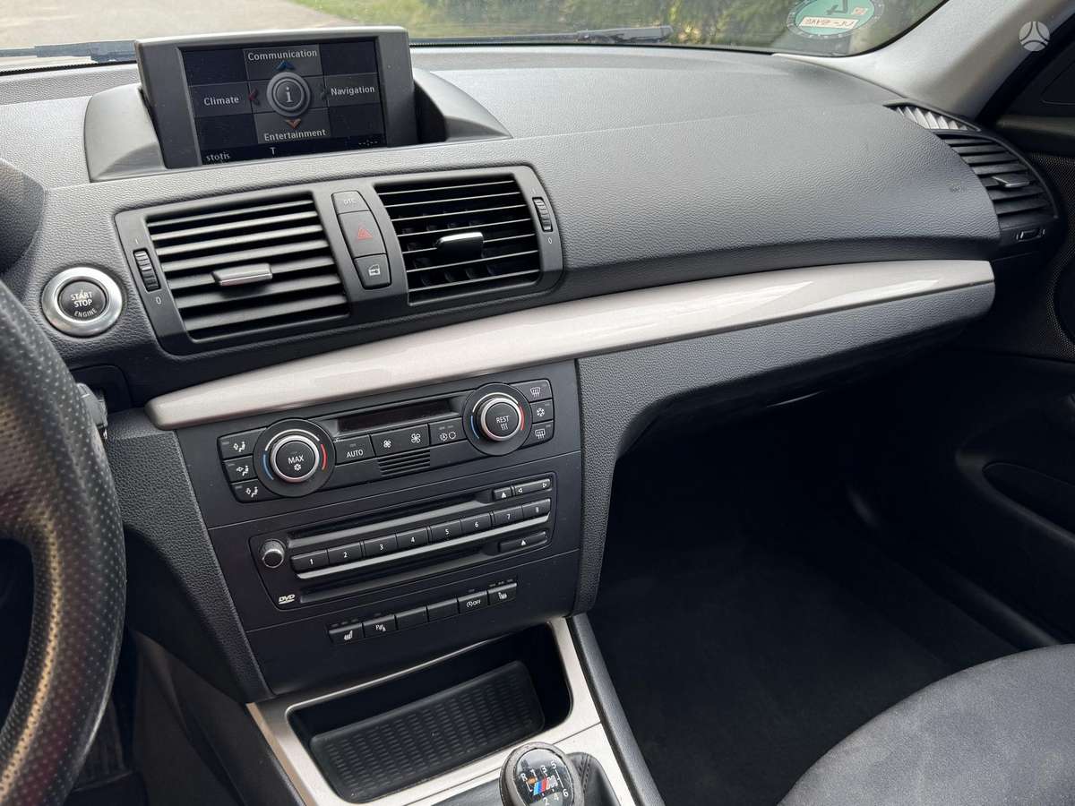 BMW 118, 2.0 l., hatchback
