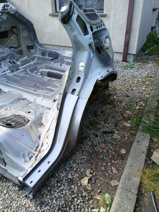 Genesis GV70 rezerves daļās