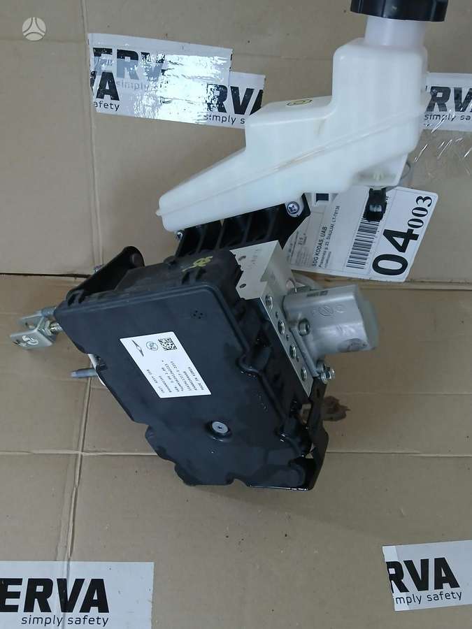 Genesis GV70 по частям