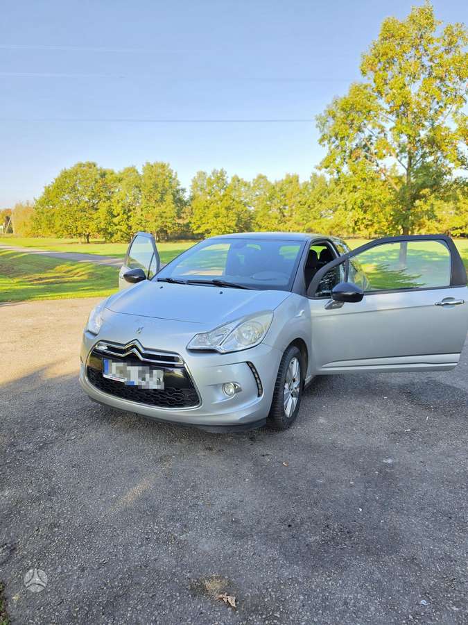Citroen DS3, 1.6 l., Хэтчбек