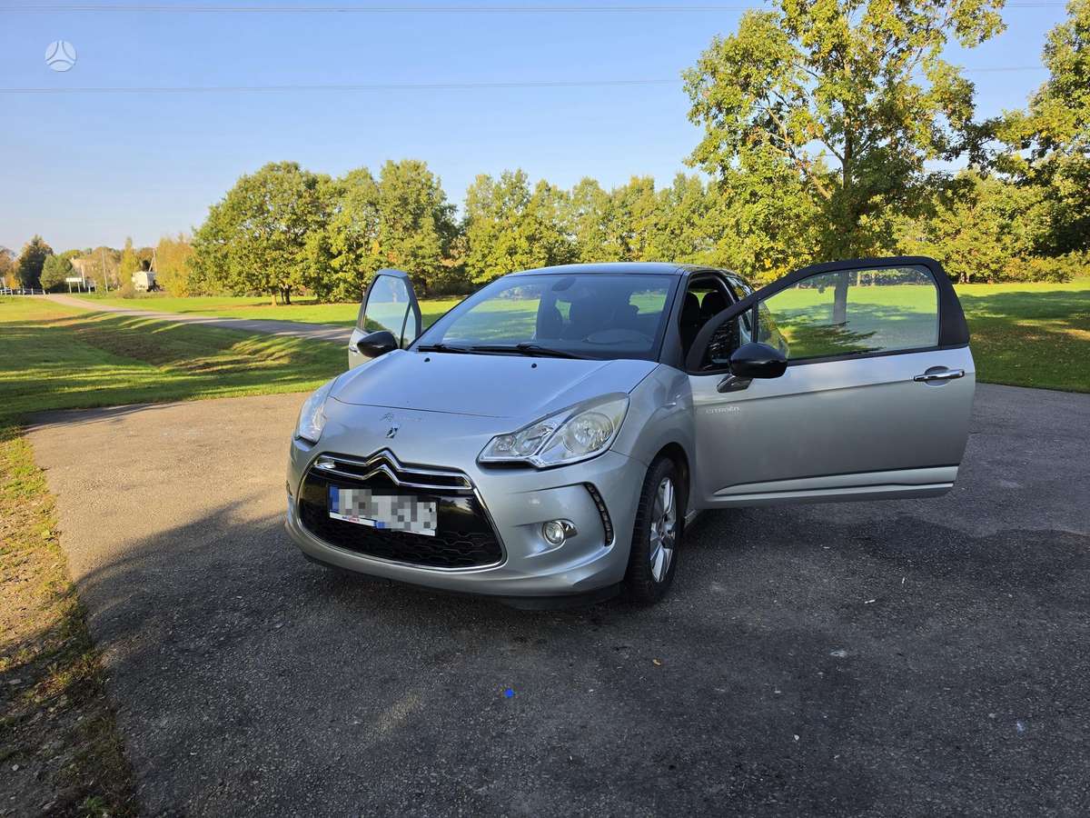 Citroen DS3, 1.6 l., Хэтчбек