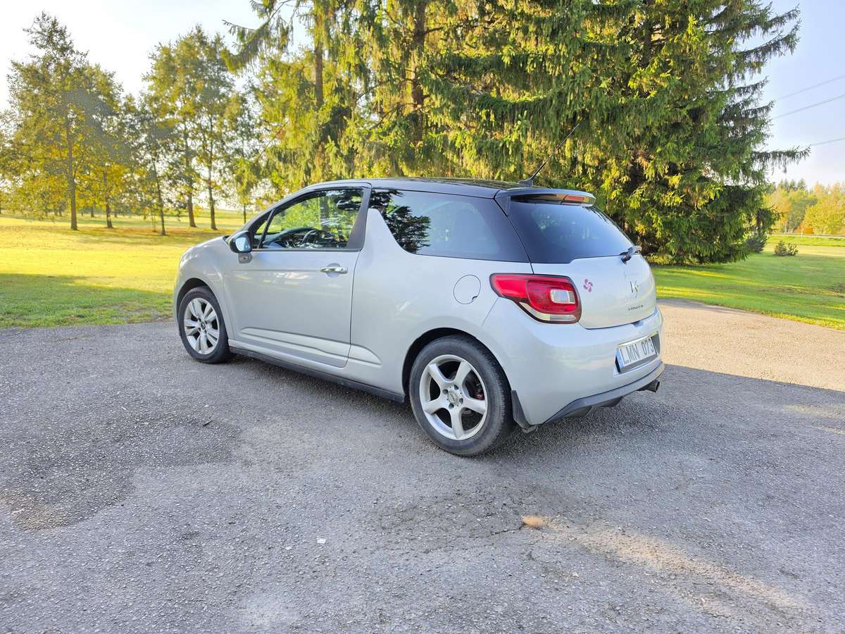 Citroen DS3, 1.6 l., hatchback