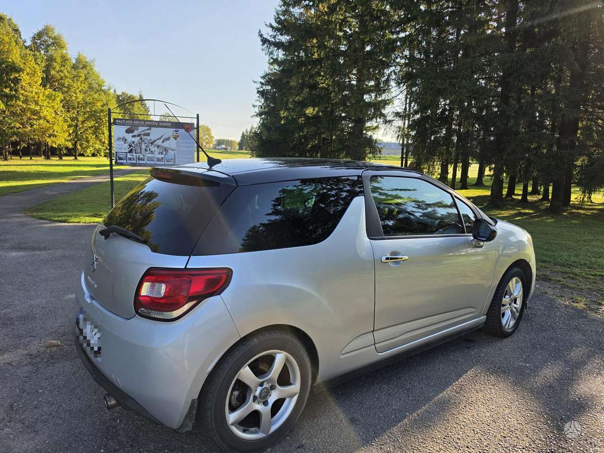 Citroen DS3, 1.6 l., Хэтчбек