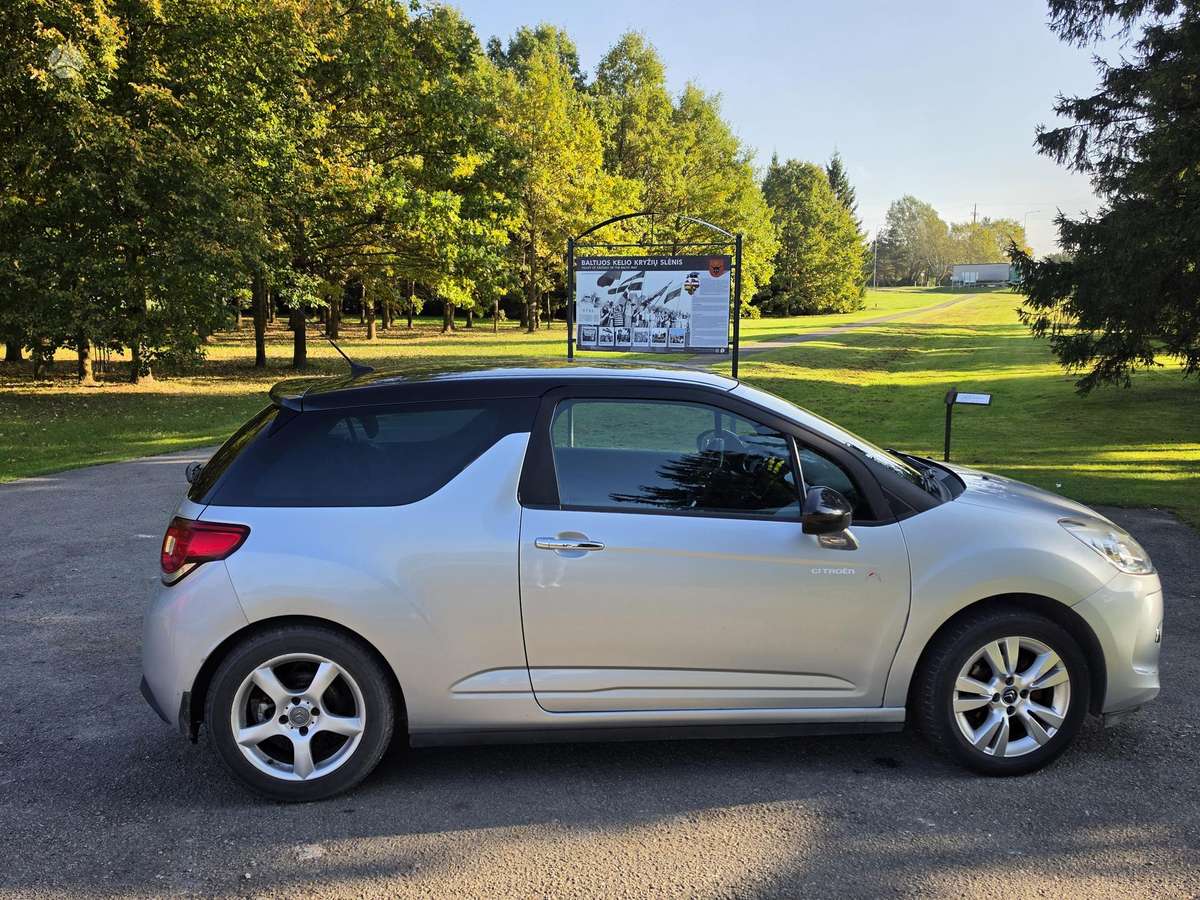 Citroen DS3, 1.6 l., hatchback