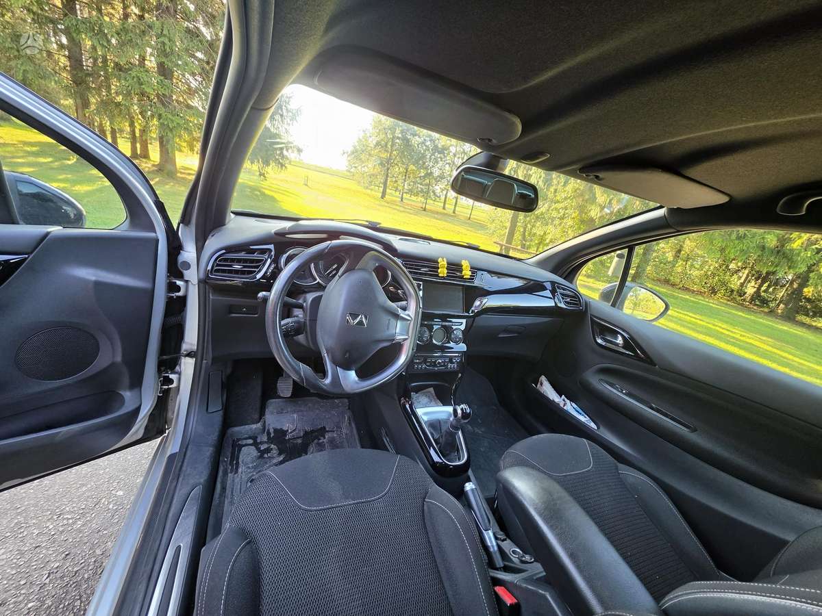 Citroen DS3, 1.6 l., hatchback