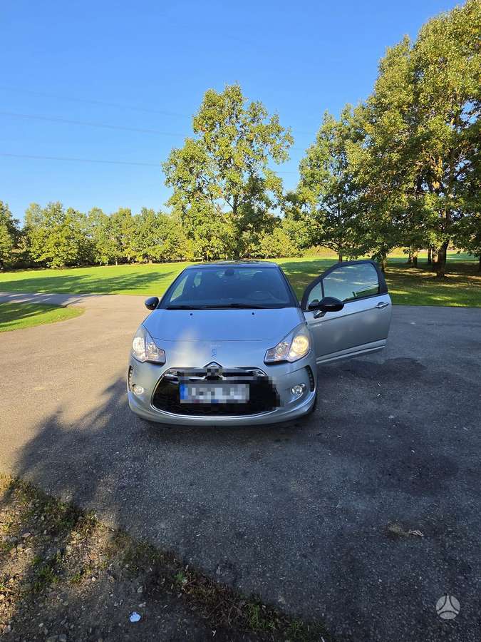 Citroen DS3, 1.6 l., Хэтчбек