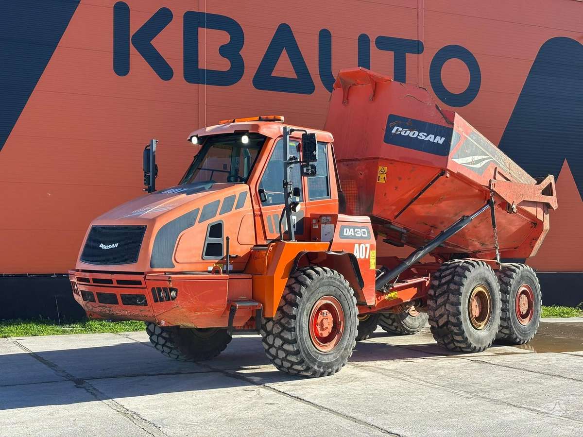Doosan DA 30 6x6, самосвалы