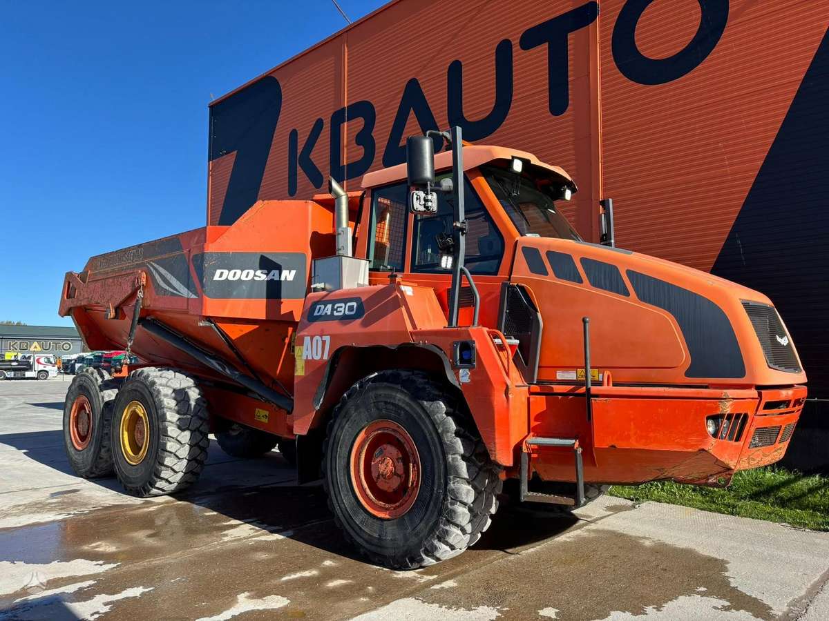 Doosan DA 30 6x6, dumpers / tippers