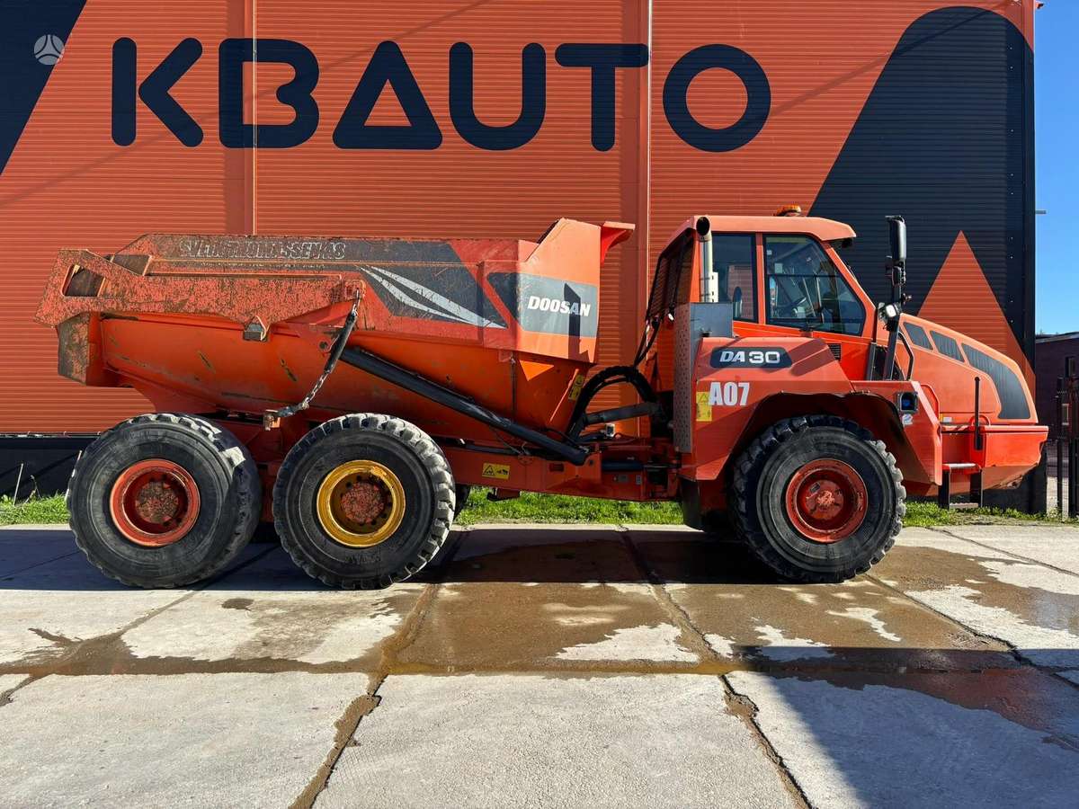 Doosan DA 30 6x6, самосвалы