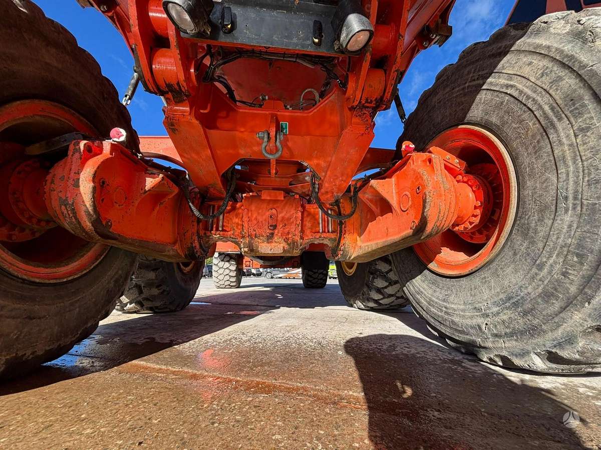 Doosan DA 30 6x6, самосвалы
