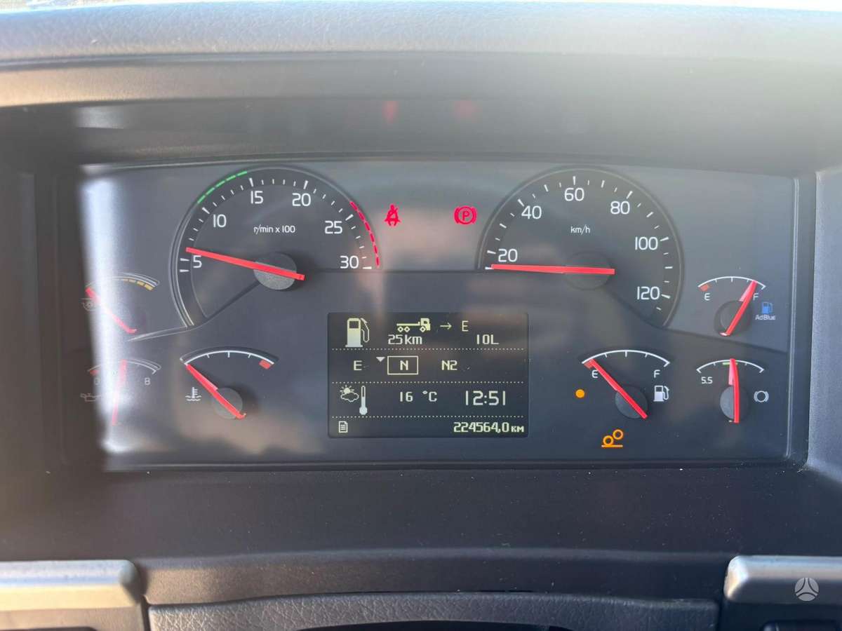 Volvo FM 460 6x2*4, su kranu