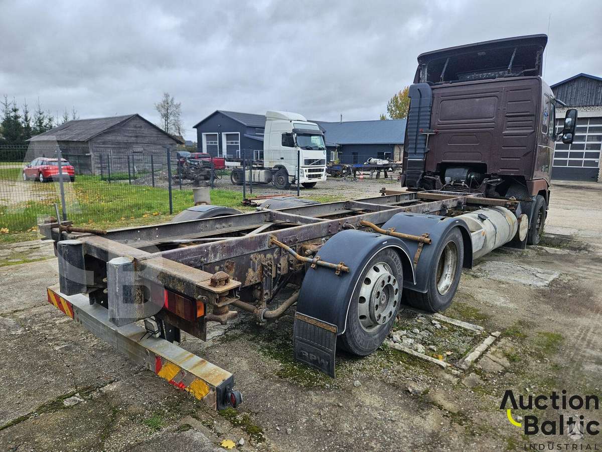 Volvo FH12, cab-chassis trucks
