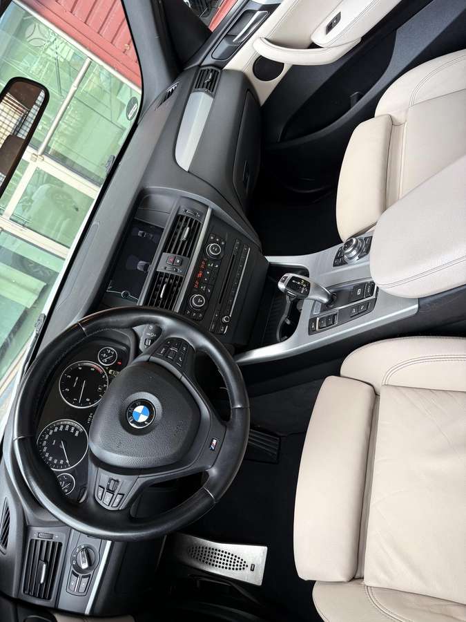 BMW X3, 3.0 l., off-road / crossover