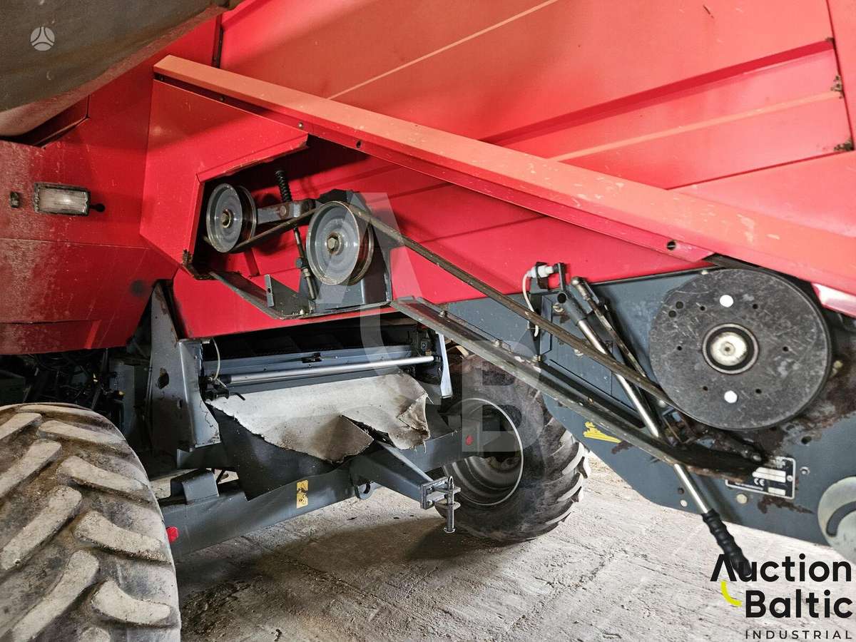 Massey Ferguson 7256, kombainai