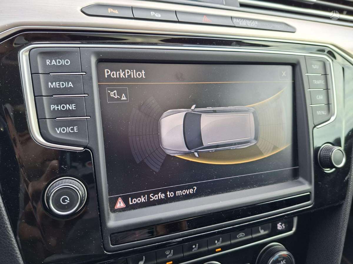 Volkswagen Passat, 2.0 l., Универсал