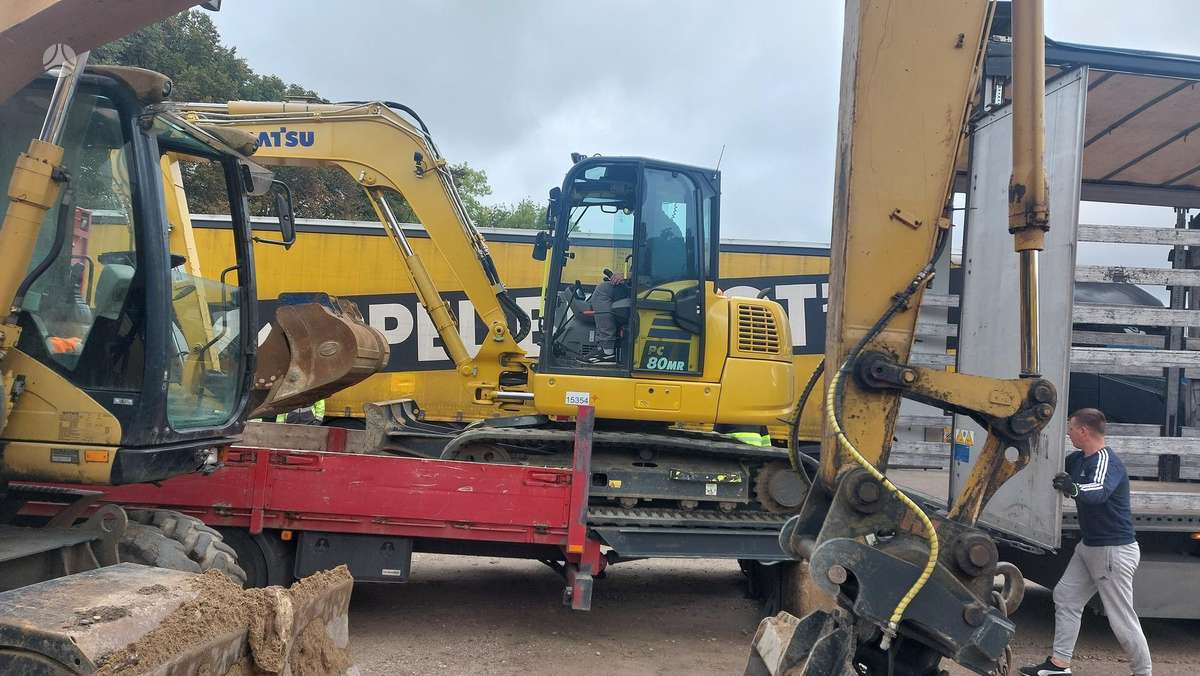 Komatsu PC80MR-5E0, mini excavator