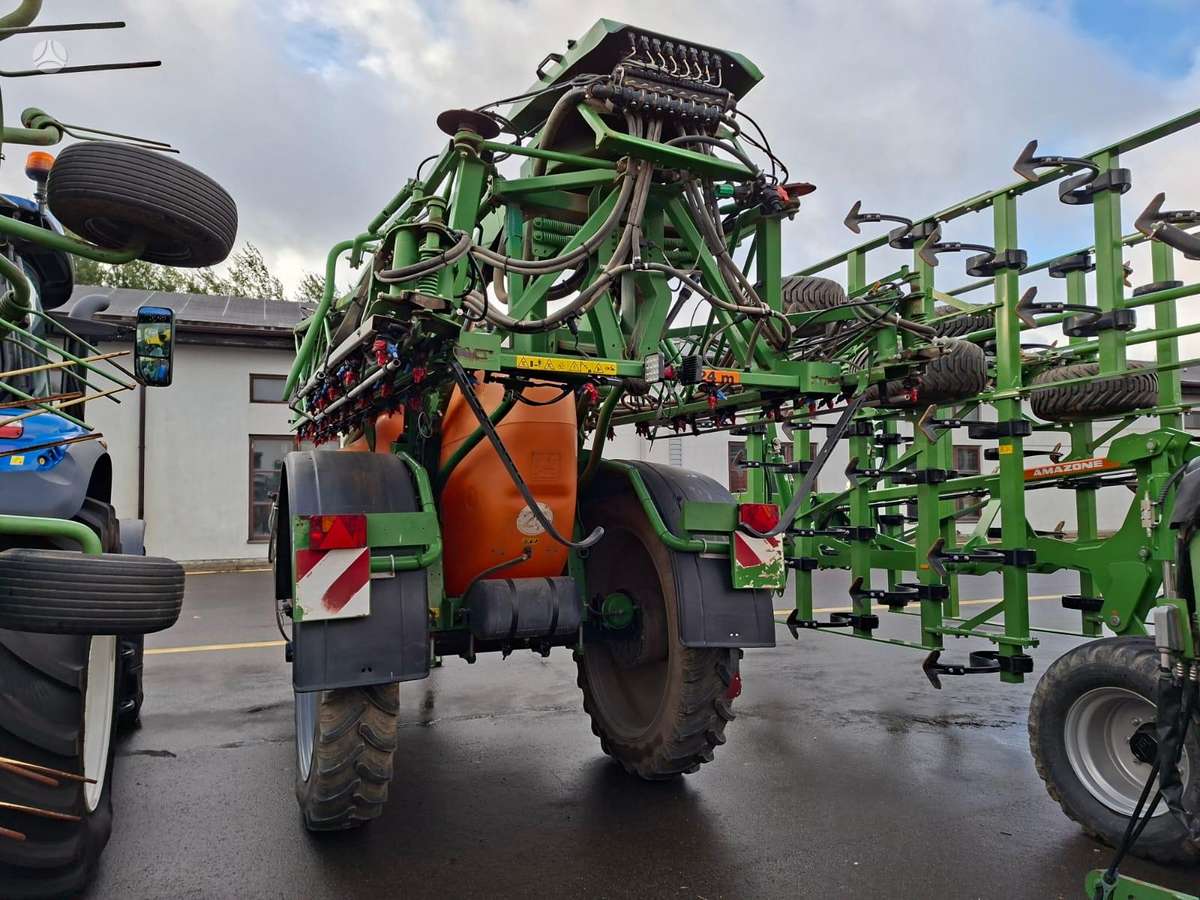 Amazone UX 4200 Super, purkštuvai