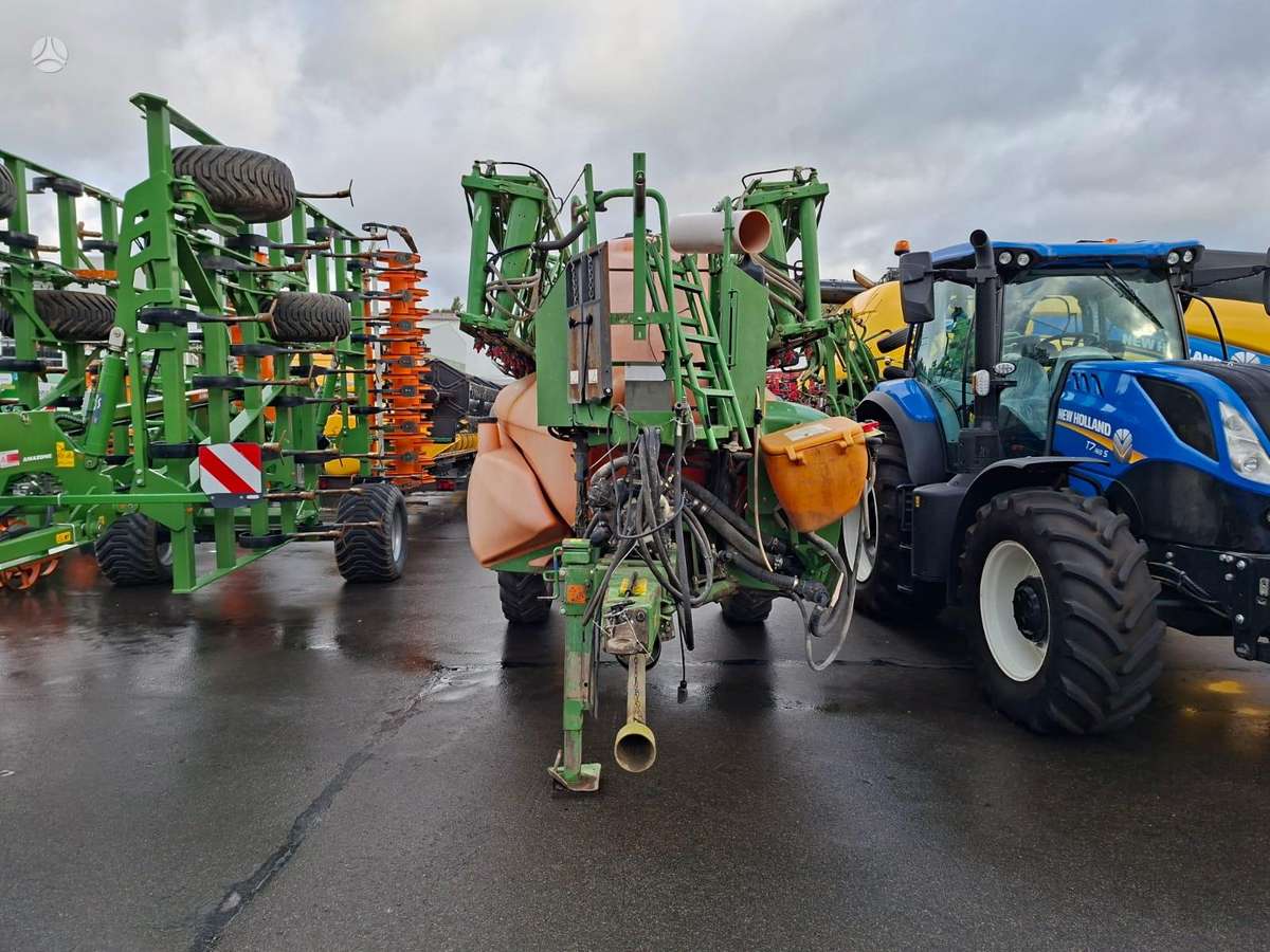 Amazone UX 4200 Super, sprayers