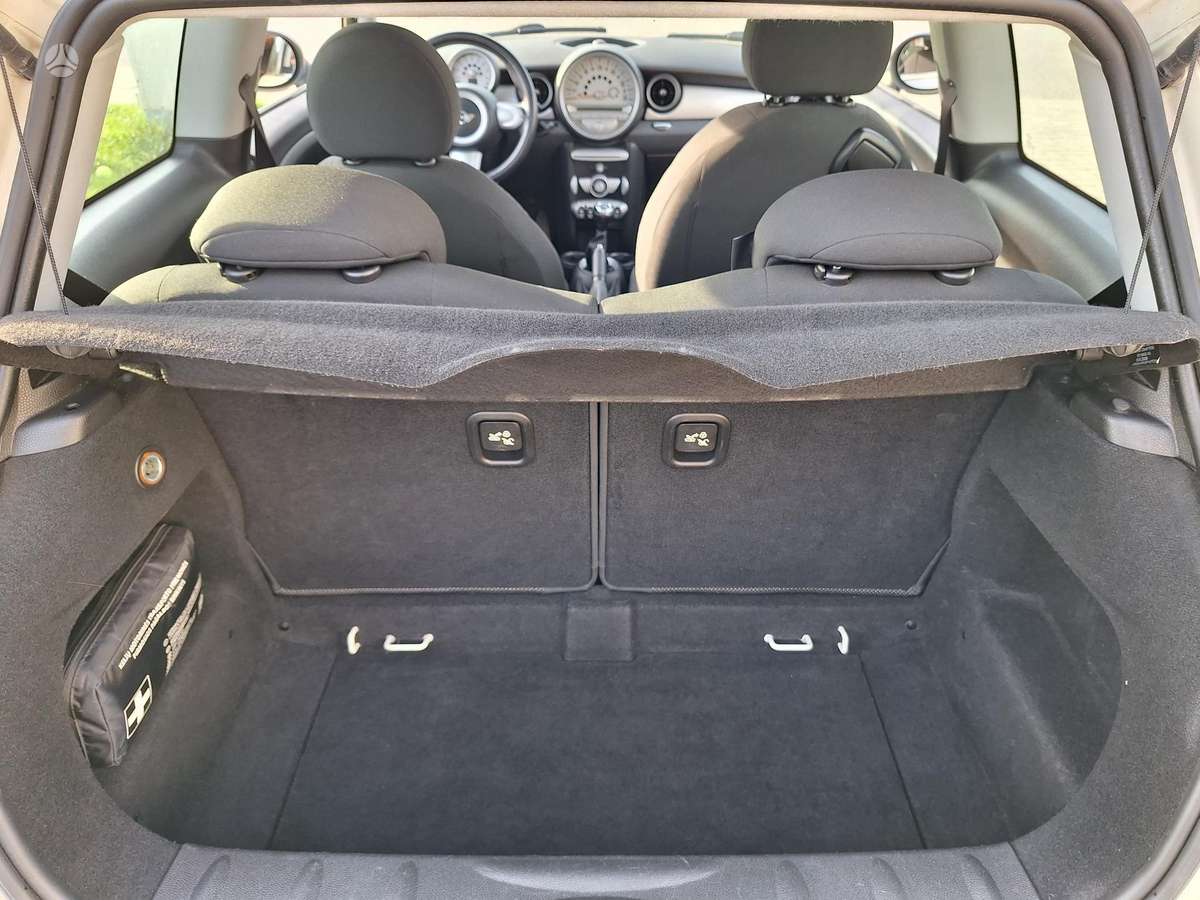 Mini Cooper, 1.4 l., hatchback